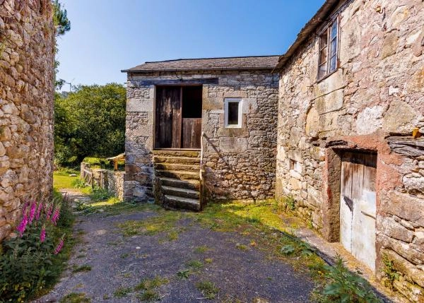 42-GCH-1111-Cerdriz-aldea-casas-piedra-64f870253bc09