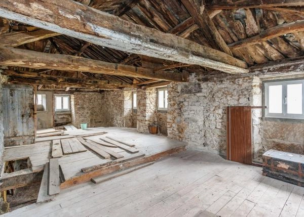 GCH-1133-Ourol-Gerdriz-casa-suelo-madera-piedra-64c15b6085c49