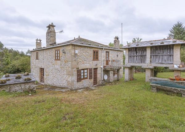 8 vista casa y horreo