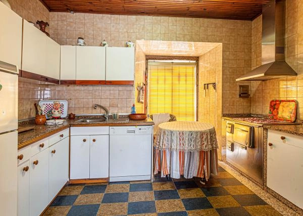 Ferreira-de-Panton-49-64b185b3ab0d6