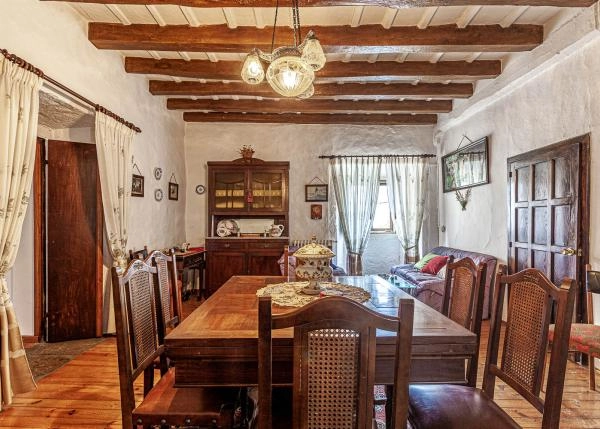 Ferreira-de-Panton-51-64b185bb8f51c