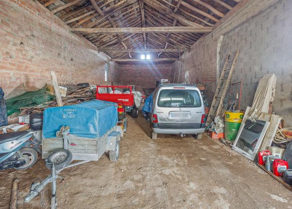 Castroverde-24-interior pajar