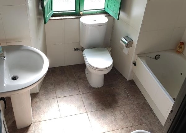 IMG-20211012-143515-baño