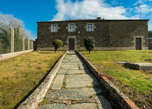 GCH-1450-Caseron-siglo-XVIII-cerca-de-Lugo-exterior-atras-2