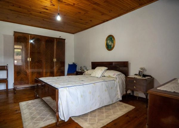 GCH-1450-Caseron-siglo-XVIII-cerca-de-Lugo-interior-dormitorio-2