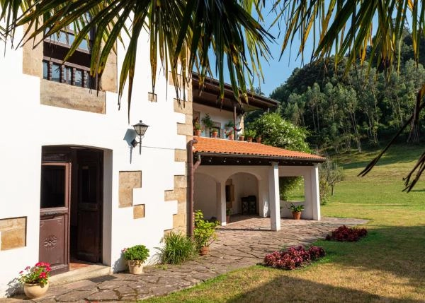 3 lateral izquierda de casa