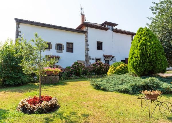 9 lateral derecha de casas