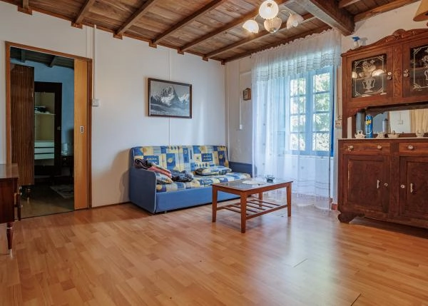 GCH-1530-As-Somozas-Int-44-salon