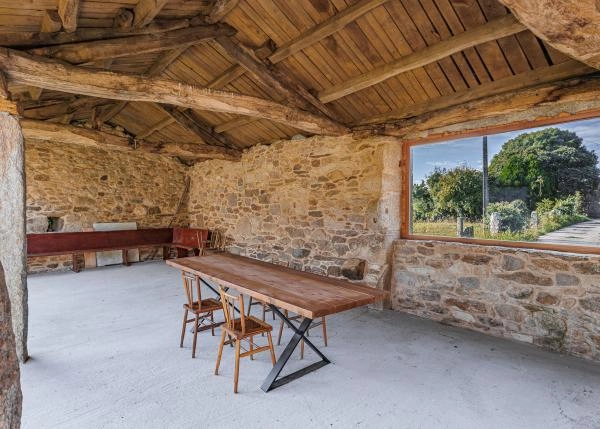 1562 Friol exterior con merendero