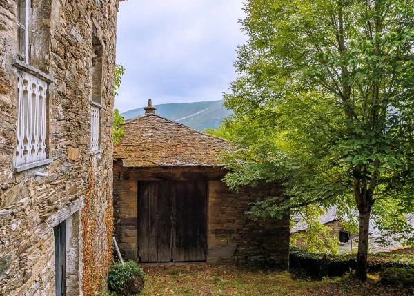 1577 La Muria exterior vista desde fuera complejo casas