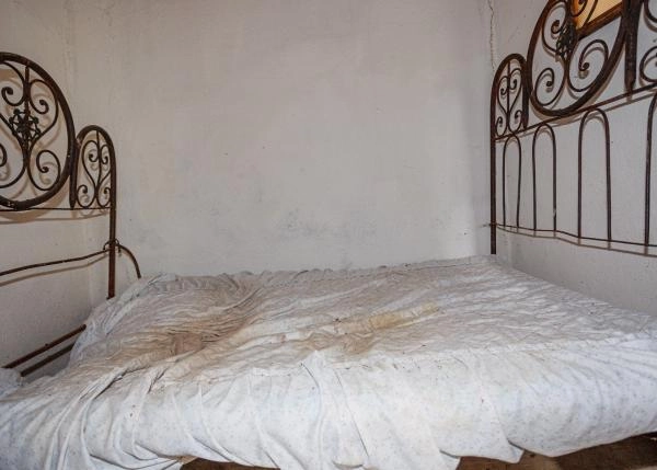 1577 La Muria interior cama