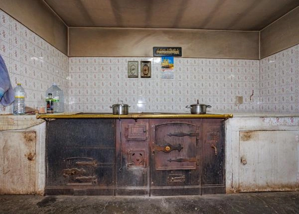 1590 Pontecarreira interiores cocina