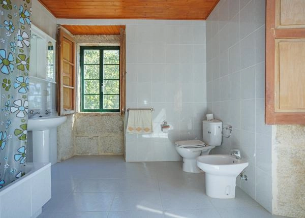 1592 Nodar Friol interiores baño