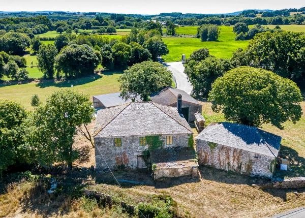 1592 Nodar Friol exteriores vista area