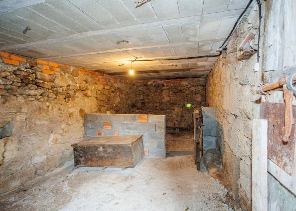 1600  Saa Belesar bajo