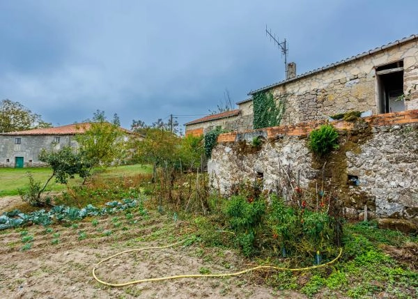 1600 Saa Belesar interior  atras de casa