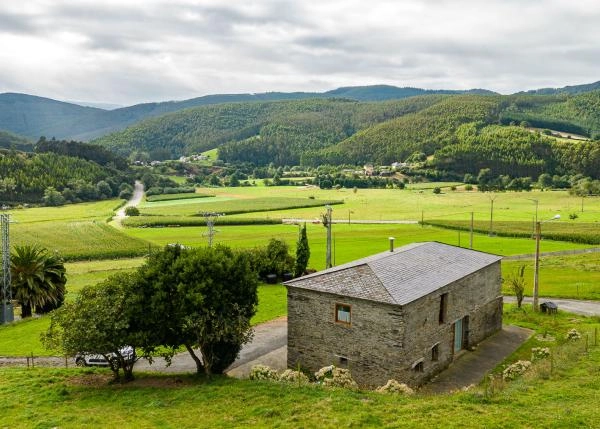  1603 3 Trabada exterior vista area