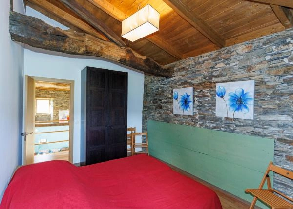 1603 1Trabada interior habitacion