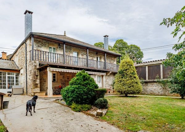 1604 exterior Bocamaos vista frontal