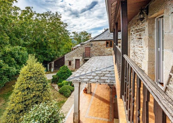 1604 exterior Bocamaos balconada