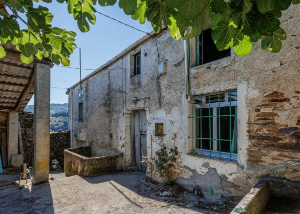 1605 1 exterior casa vista desde patio