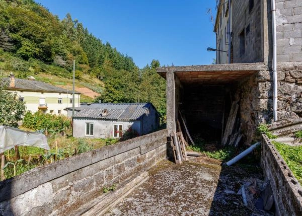 1608 O Mazo exterior garaje