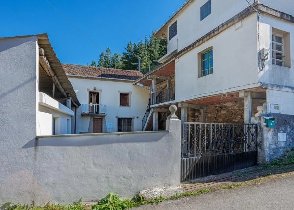 1608 O Mazo exterior casa con patio