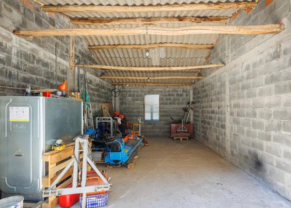 1608 O Mazo interior garaje