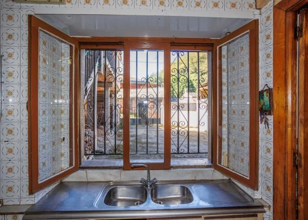 1608 O Mazo interior lavabo cocina