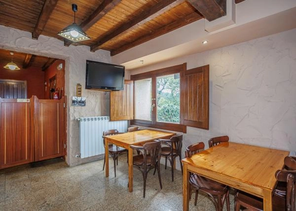 1612 Golada interior bar