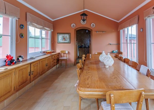 1620 chalet Santiago exterior comedor zona deportiva