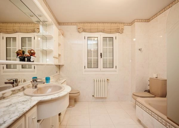 1620 chalet Santiago interior Baño