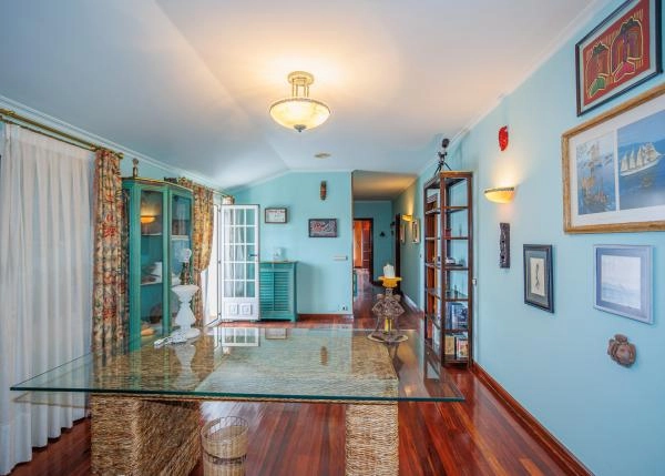 1620 4 chalet Santiago interior comedor