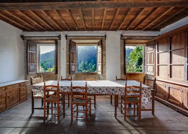 1621 Congostro Aranga interior comedor