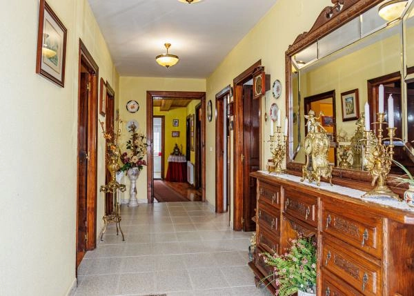 1622 A Pontenova interior pasillo