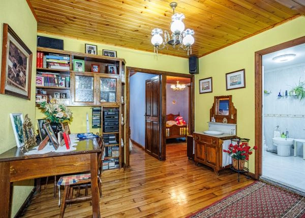 1622 A Pontenova interior oficina