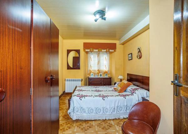 1622 1 A Pontenova interior bedroom