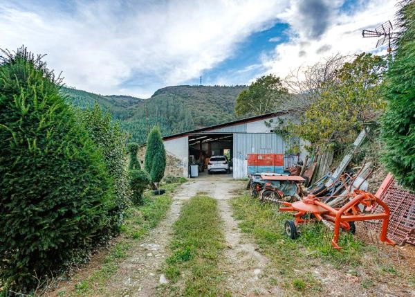 1622 A Pontenova exterior pajar