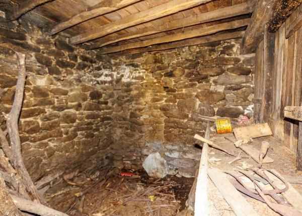 1627 2 pueblo in valle de Ouro interior