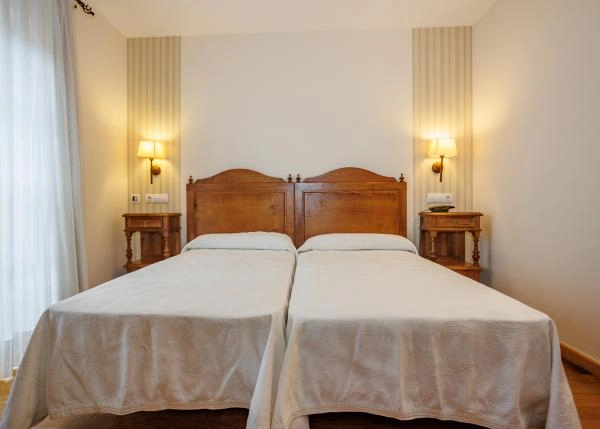 1628 7 Hotel Vila do Val interiores habitaciones 