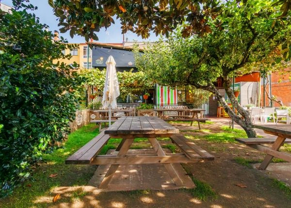 12-Casa-Alongos-restaurante-en-el-camino-primitivo-con-terraza-650abeb817d2d