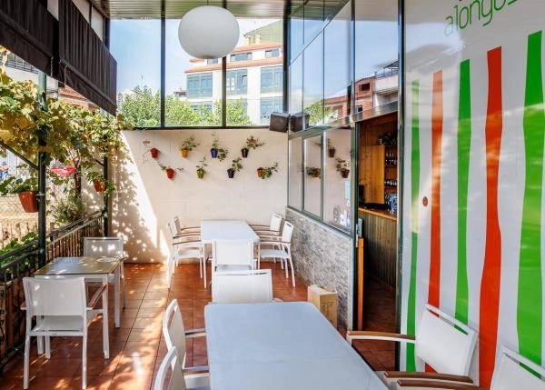 16-Casa-Alongos-restaurante-en-el-camino-primitivo-con-terraza-650abebf1f19f