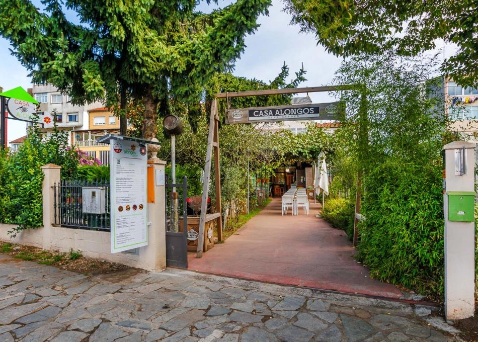 4-Casa-Alongos-restaurante-en-el-camino-primitivo-con-terraza-650abea5acd8b