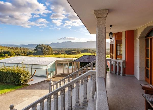 1641 Valadouro exteriores  balconada