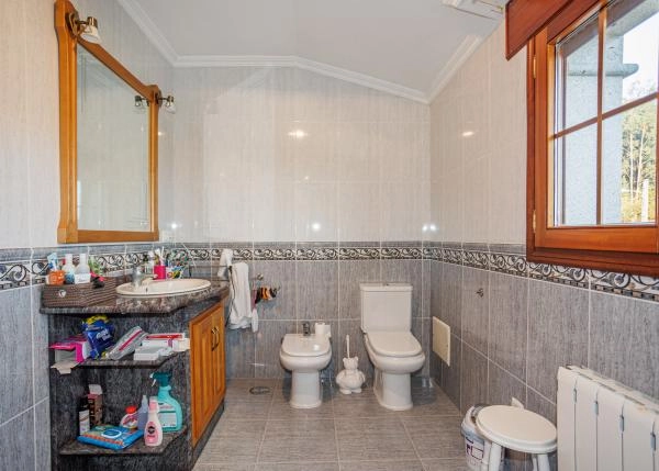 1641 Valadouro interiores baño