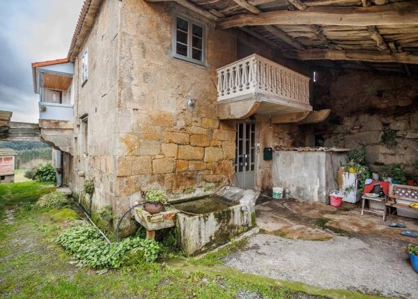 1645 Aranga exteriores lado de casa