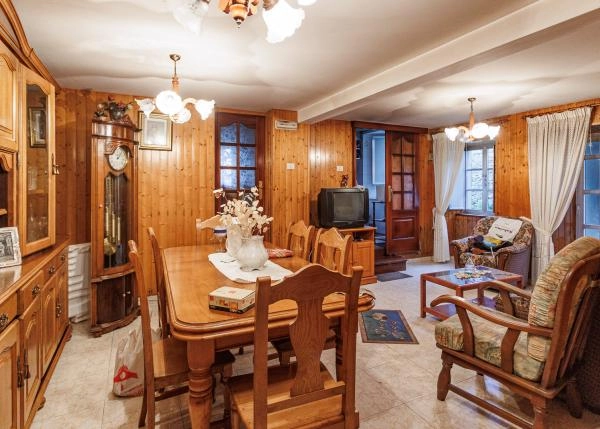 1645 1 Aranga interiores comedor