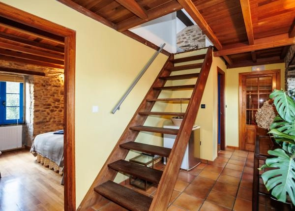 1648 San Sadurniño Interior escaleras