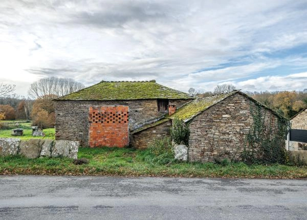 1651 Cela vista desde carretera