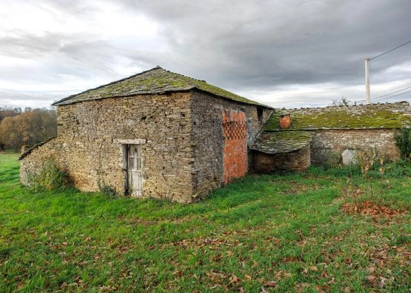 1651 3 Cela vista exterior casa